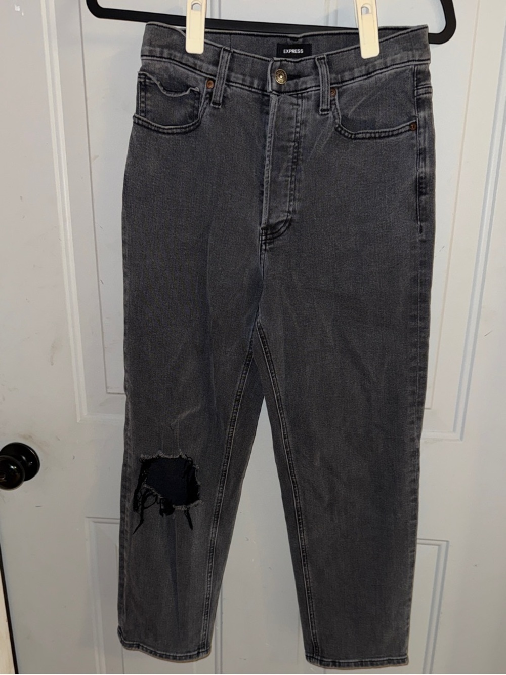 Express Charcoal Distressed Jeans size 4